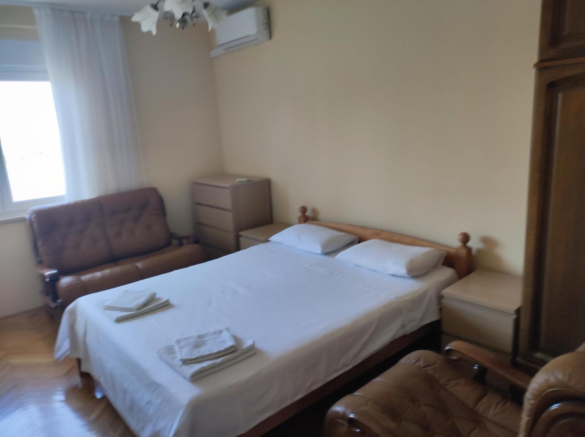 Apartment With 2 Balconies And Sea View 奥米什 客房 照片